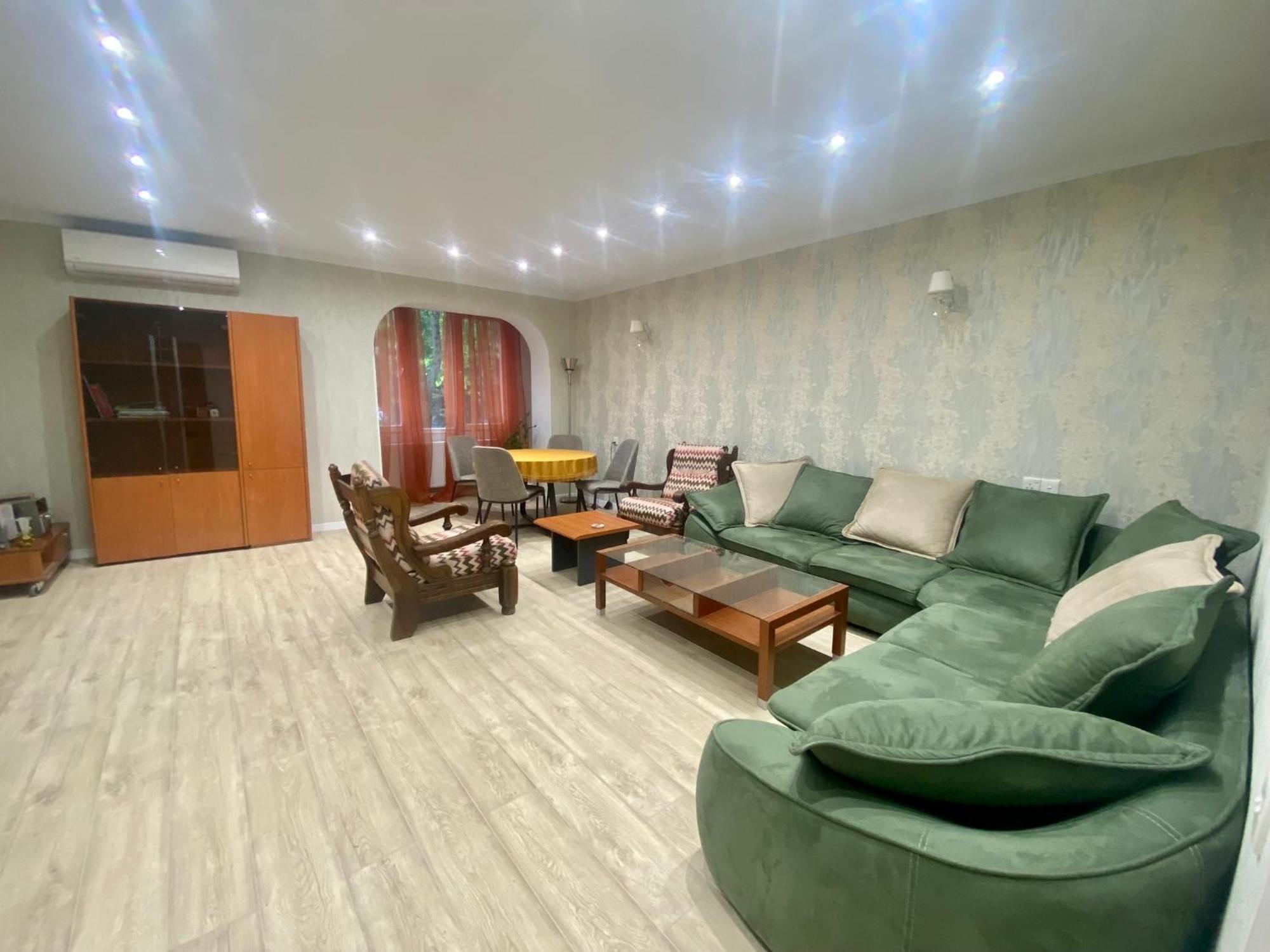 Spacious Dinamo Apartment Tbilisi Exterior foto